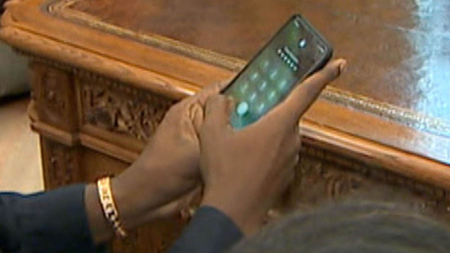 Kanye West Appears To Unlock His Phone With Passcode Of All Zeroes
