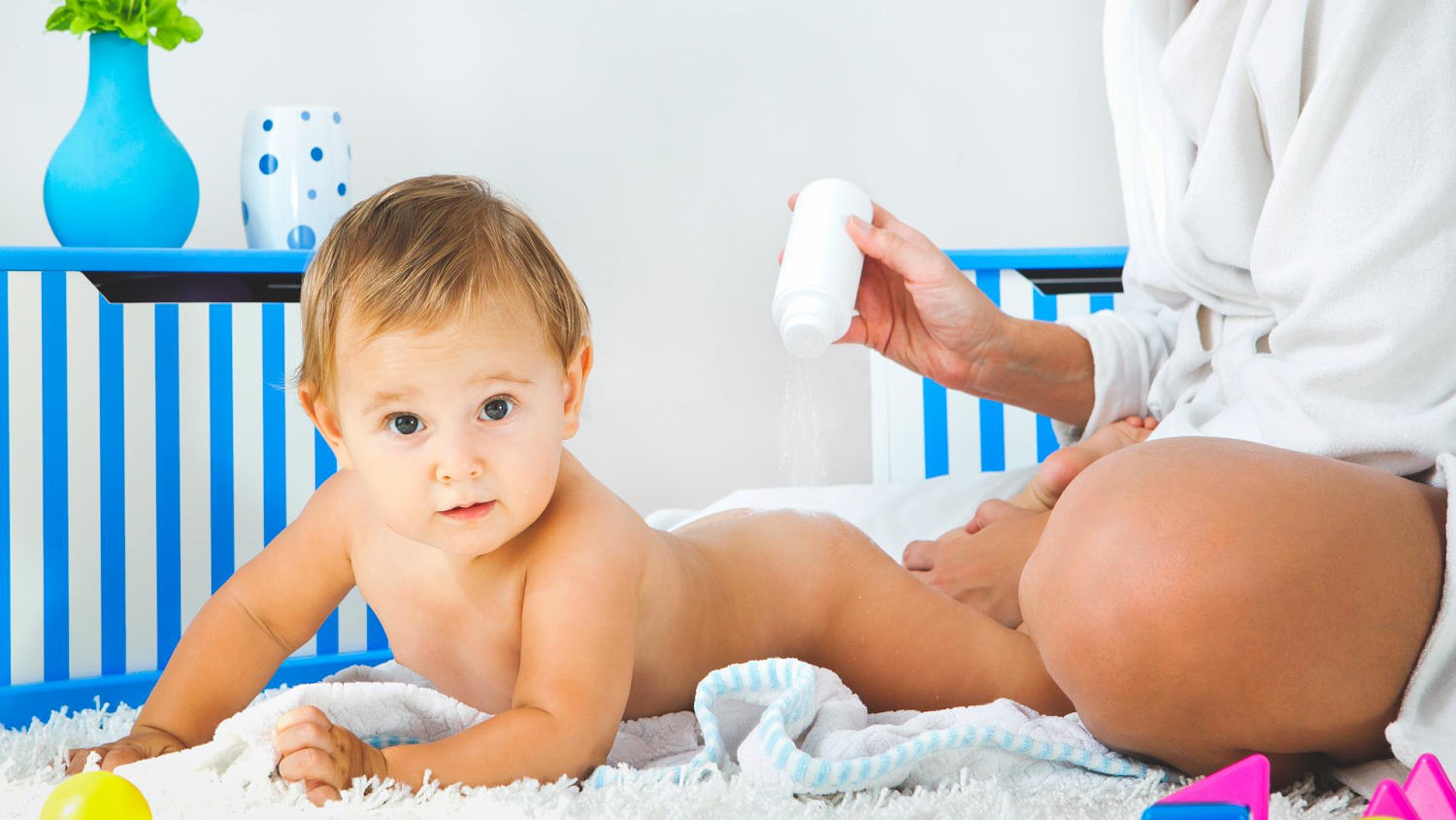 Powder on newborn skin clearance