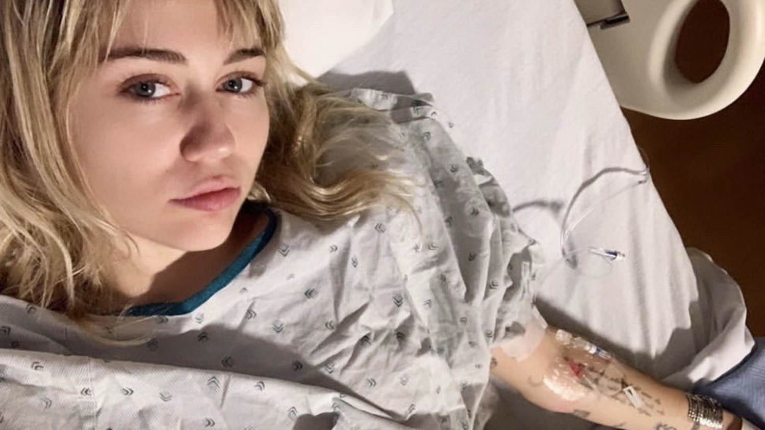 Miley Cyrus hospitalized with tonsillitis