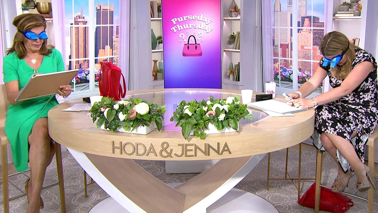 1619706012538_tdy_pop_10a_hoda_jenna_purseday_210429_1920x1080.jpg