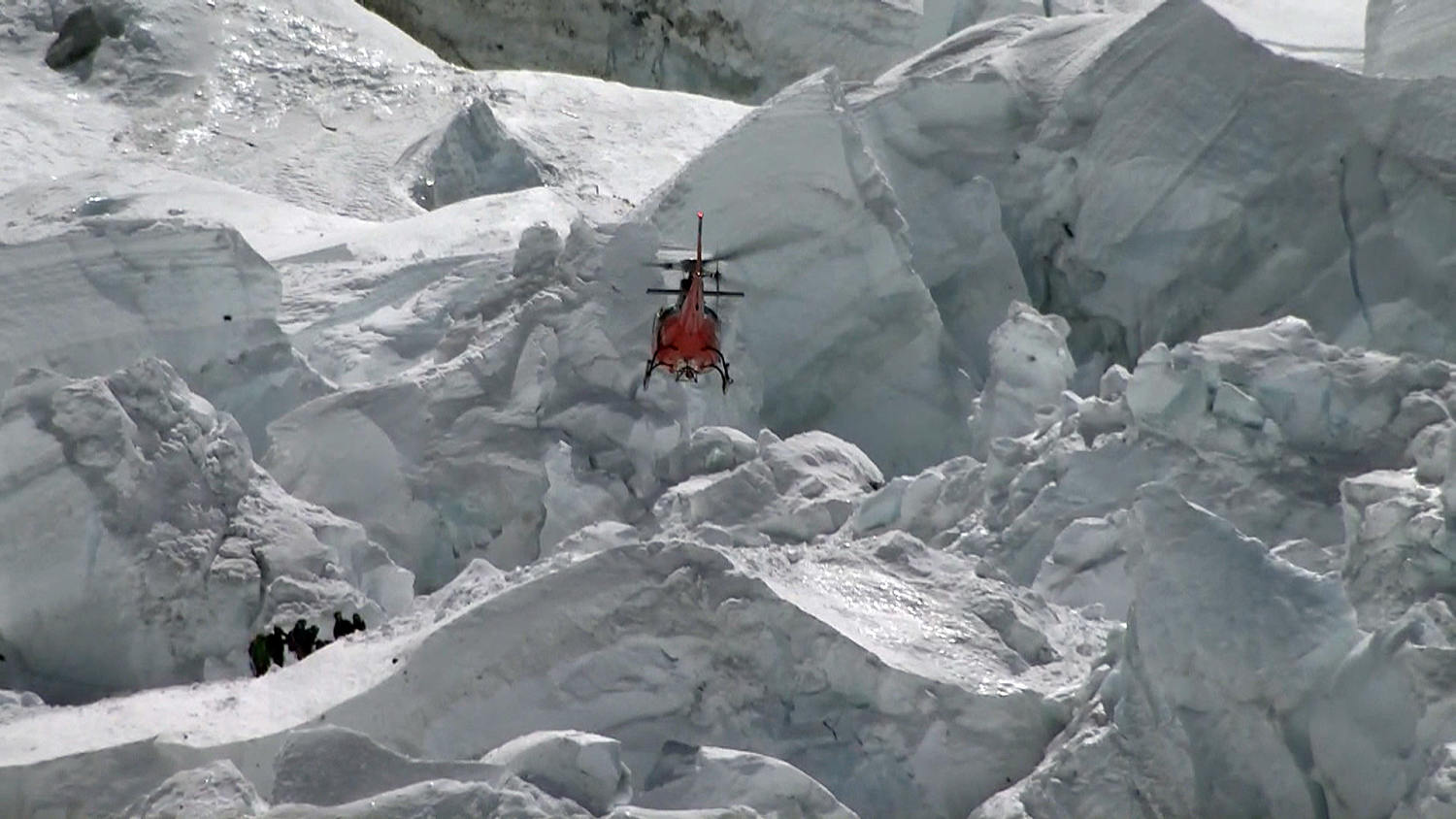 nn_05ren_everest_140418.jpg