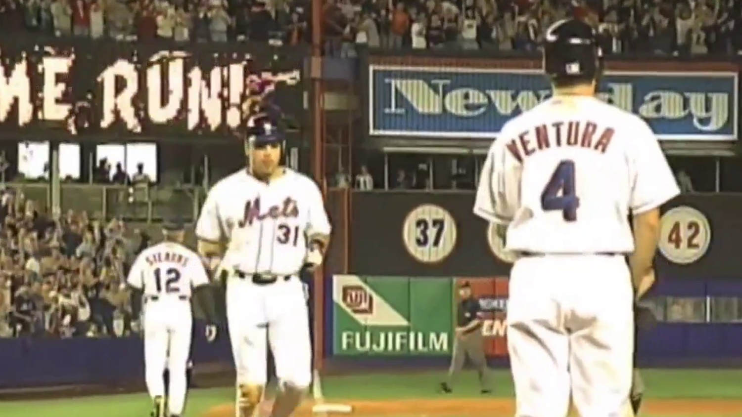 Re-live Mike Piazza's emotional home run in New York's first MLB