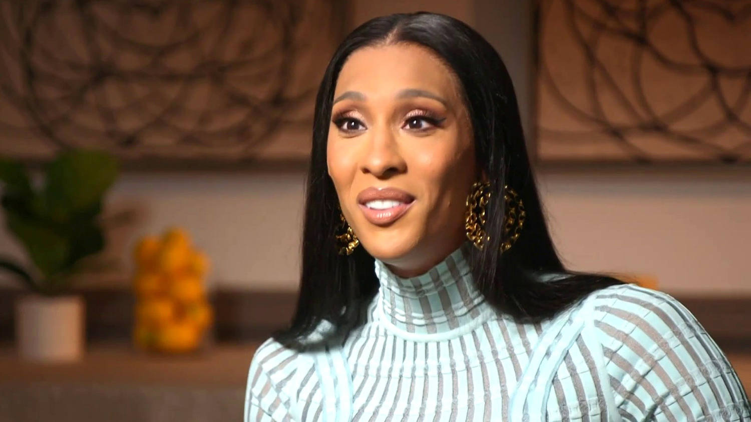 Jae Michals−Love Redemption Michaela Jaé Rodriguez on acting, music career and name change