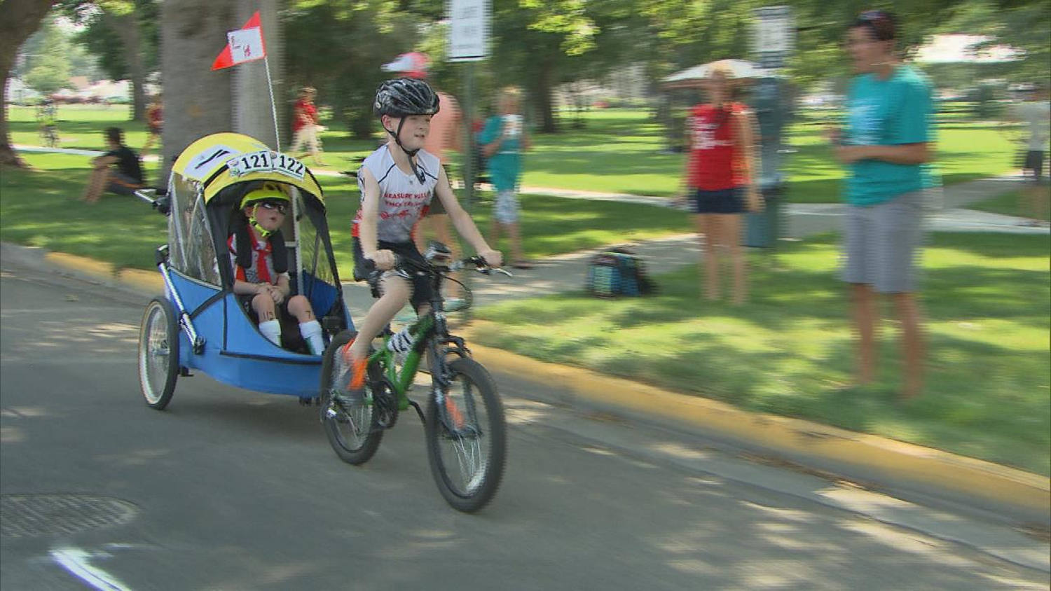 https www nbcnews com nightly news cops arrest 49ers ray mcdonald domestic violence charge n192931 2015 06 11t00 00 00 000z nbcnews com en 2014 08 31t23 55 18z cops arrest 49ers ray mcdonald on domestic violence charge https