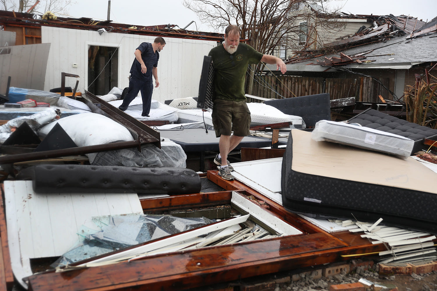 www.nbcnews.comsitemapnbcnewssitemap-2020-08-article.xml