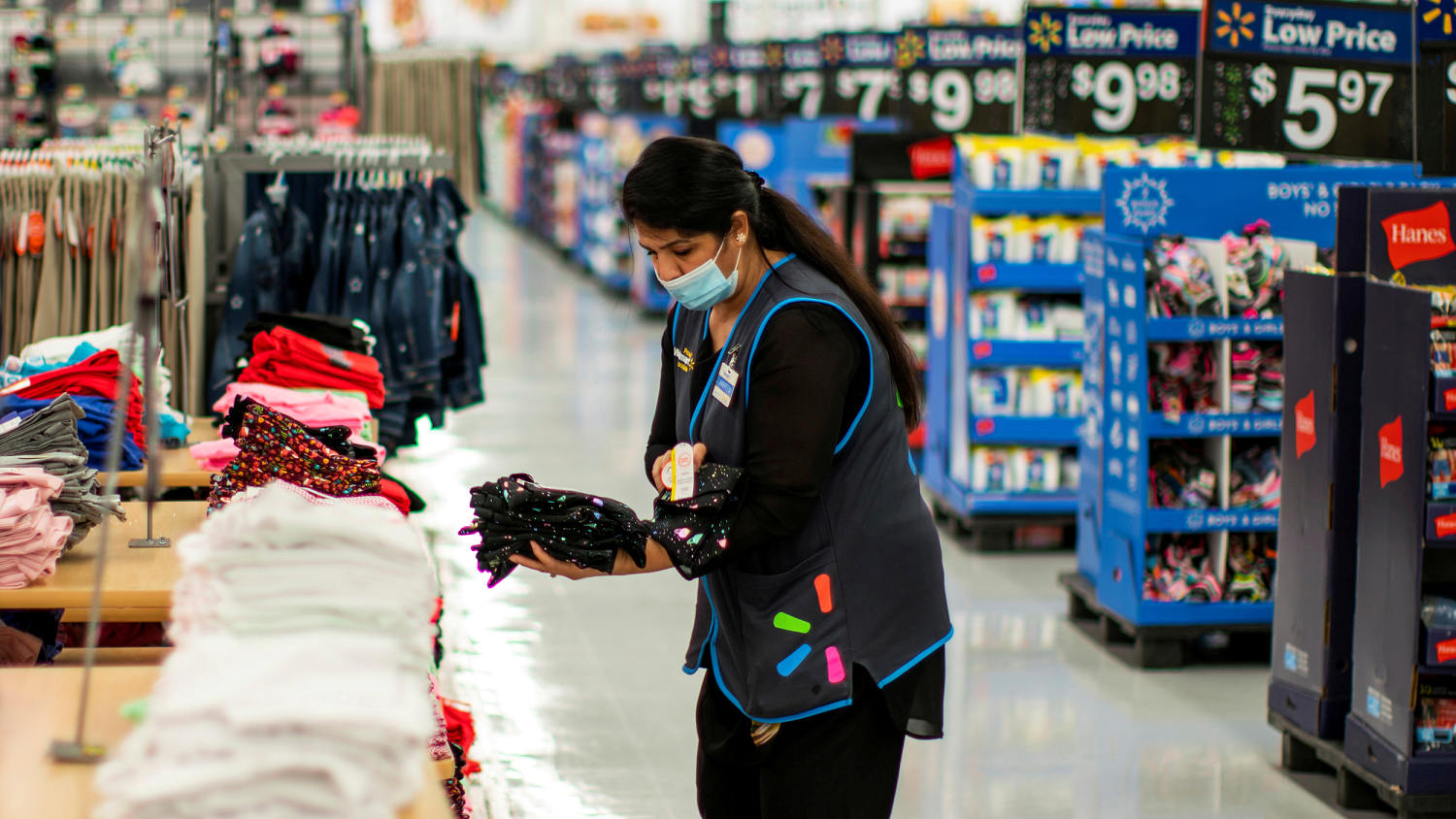 81 coronavirus cases at Worcester Walmart, city says – Boston Herald