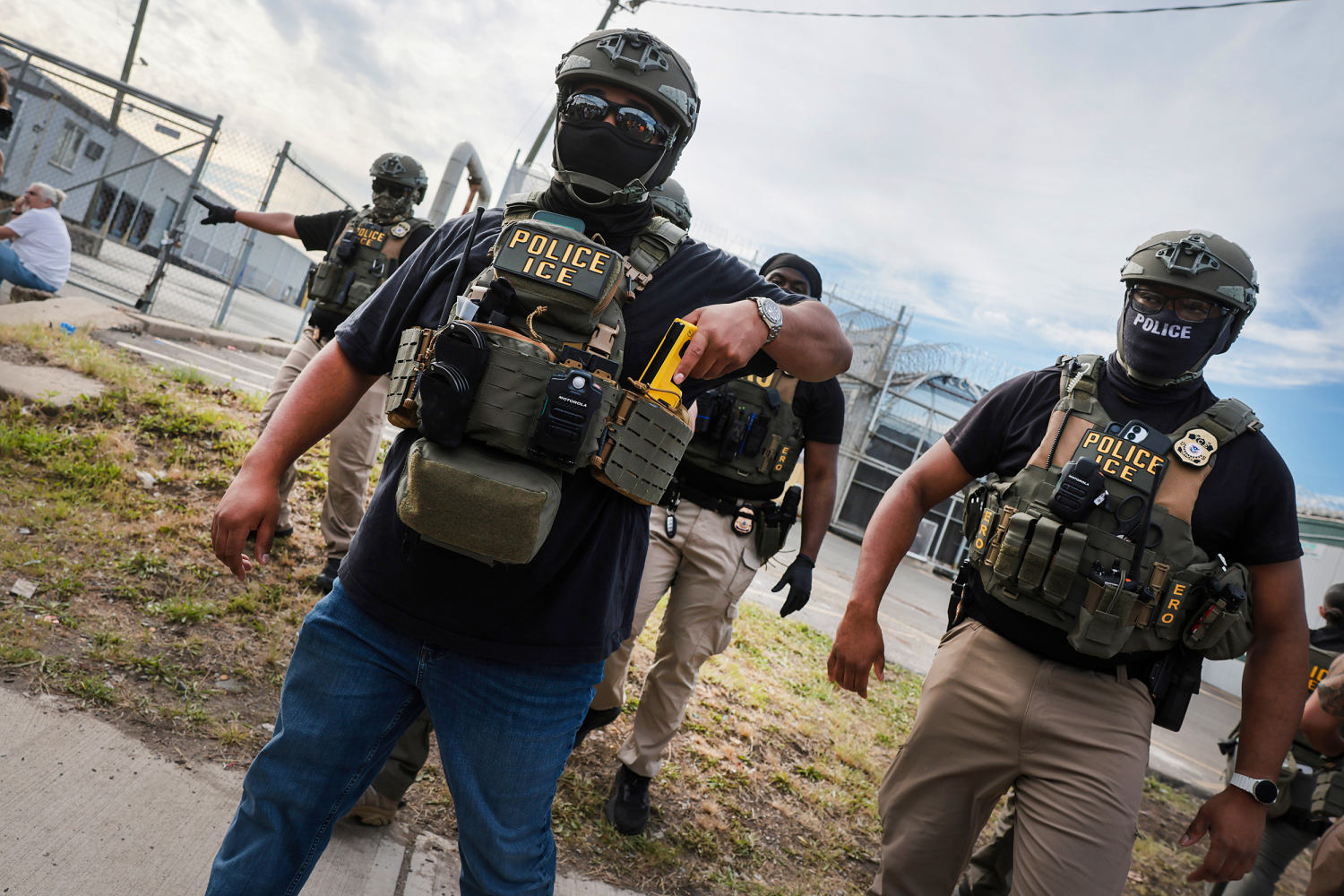 ICE arrestó a más de 48,000 inmigrantes en septiembre y mantiene a 69,000 bajo custodia