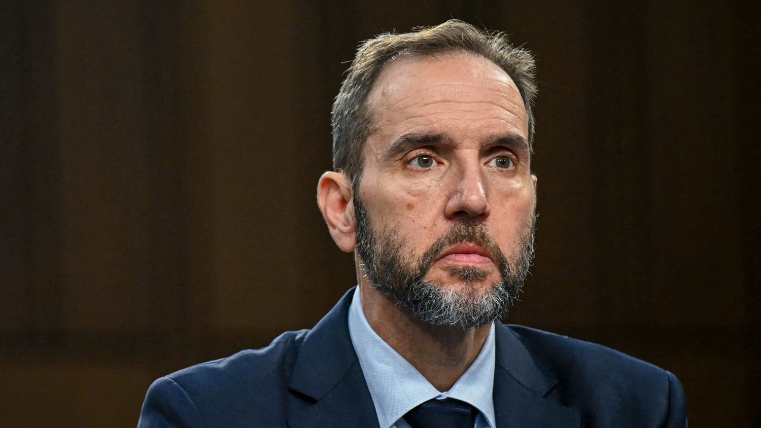 En una audiencia del Senado marcada por insultos republicanos, exfiscal Smith defiende sus investigaciones sobre Trump