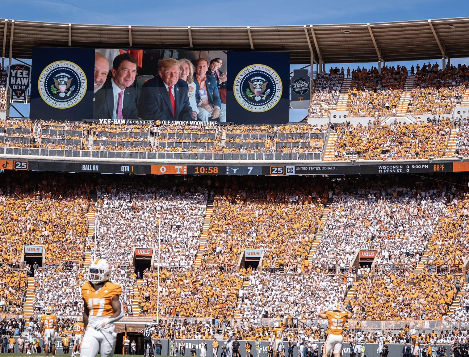 Trump asiste al duelo de fútbol americano entre Texas y Tennessee bajo un amplio operativo de seguridad