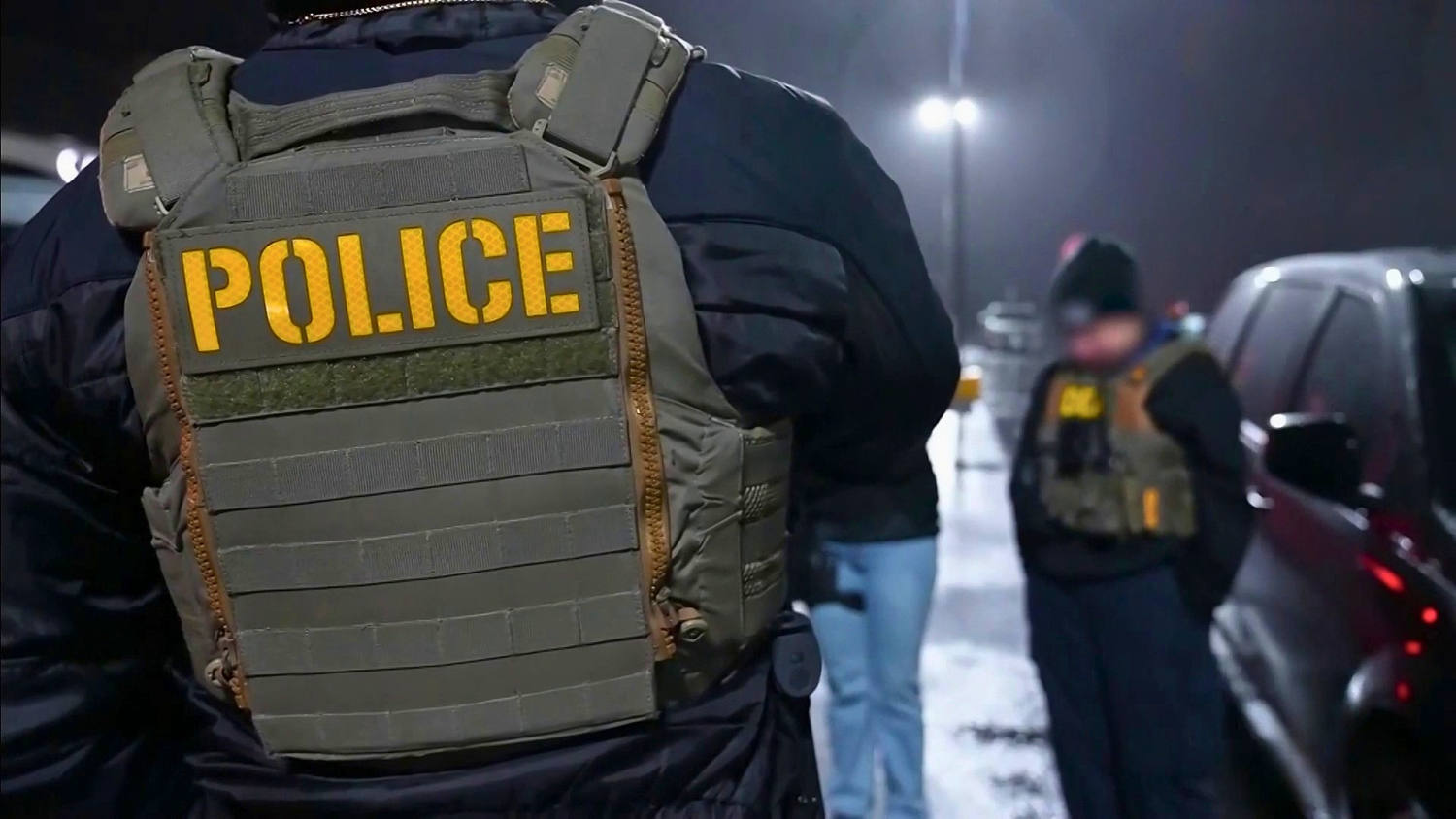 ICE prepara otra ola de contrataciones para la campaña de deportaciones de Trump