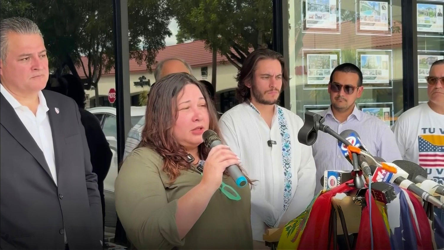 Activistas y líderes demócratas presionan para que autoridades de Doral frenen colaboración con ICE