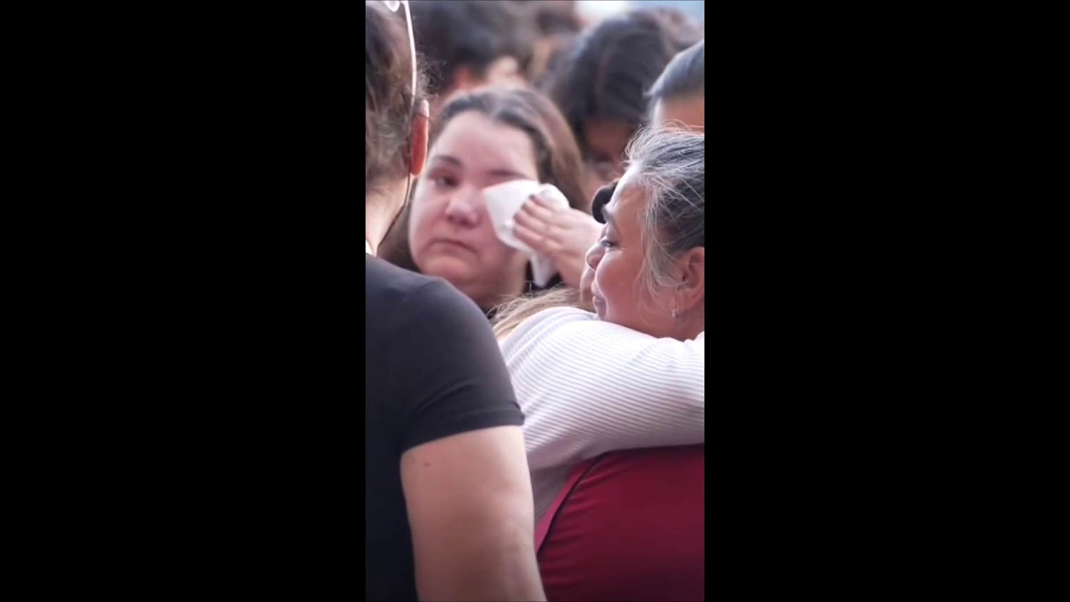 Una comunidad de Los Ángeles está devastada por la muerte de un joven durante una pelea escolar