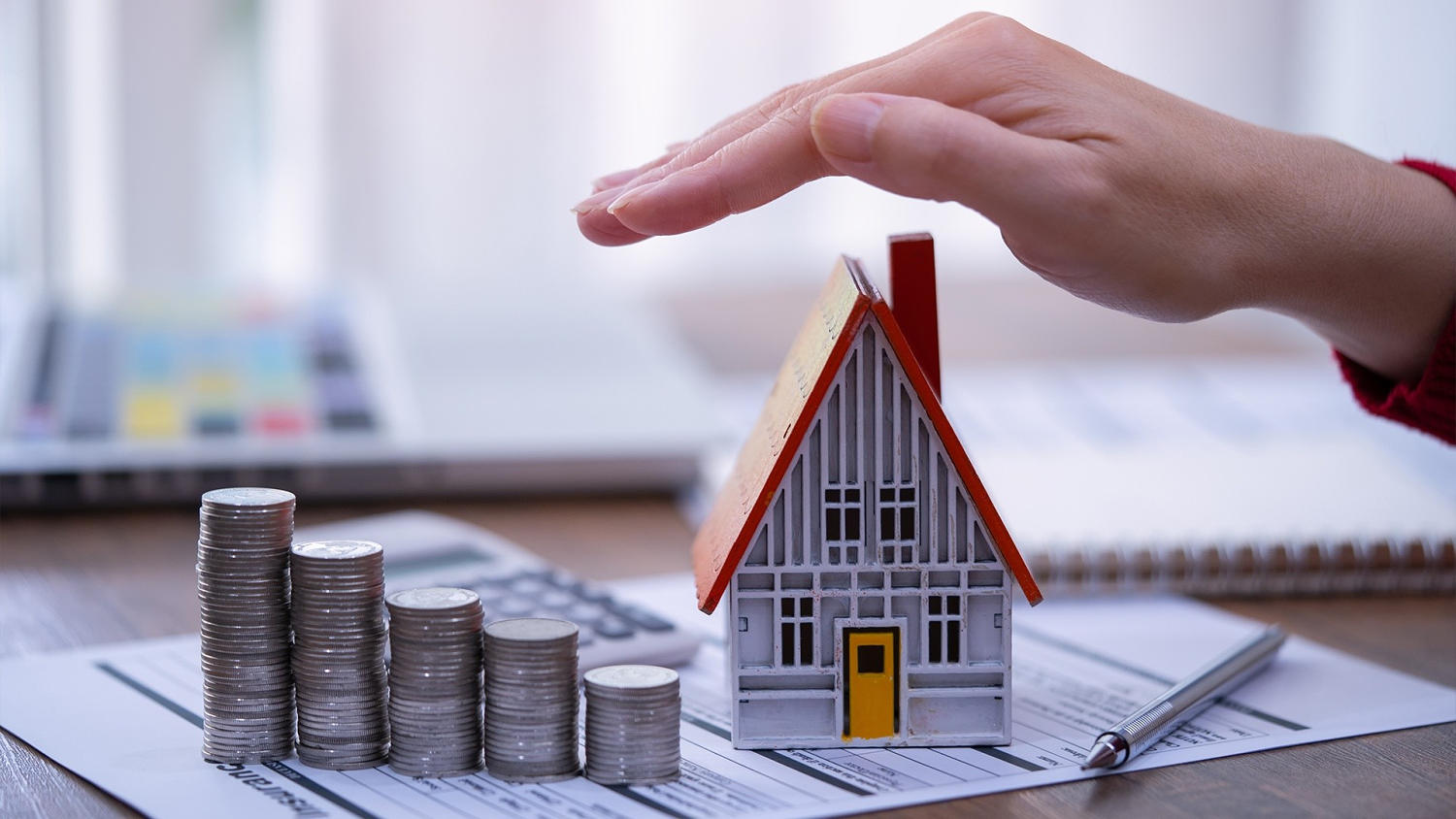Los seguros de vivienda suben más del 46% en cinco años y se convierten en un tema electoral