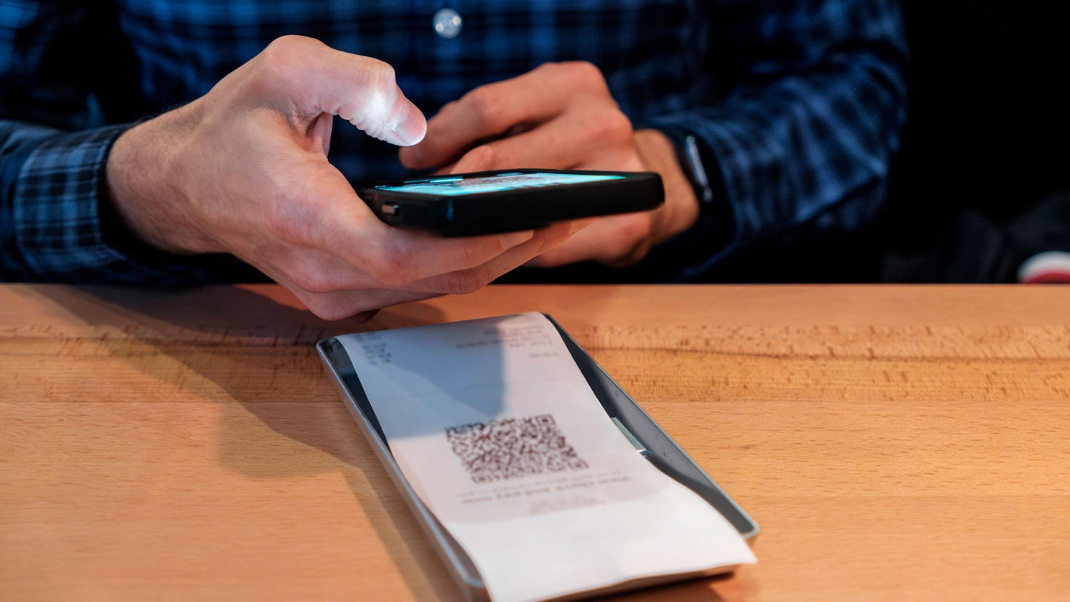 Experto advierte que no se puede identificar códigos QR fraudulentos a simple vista pero da consejos