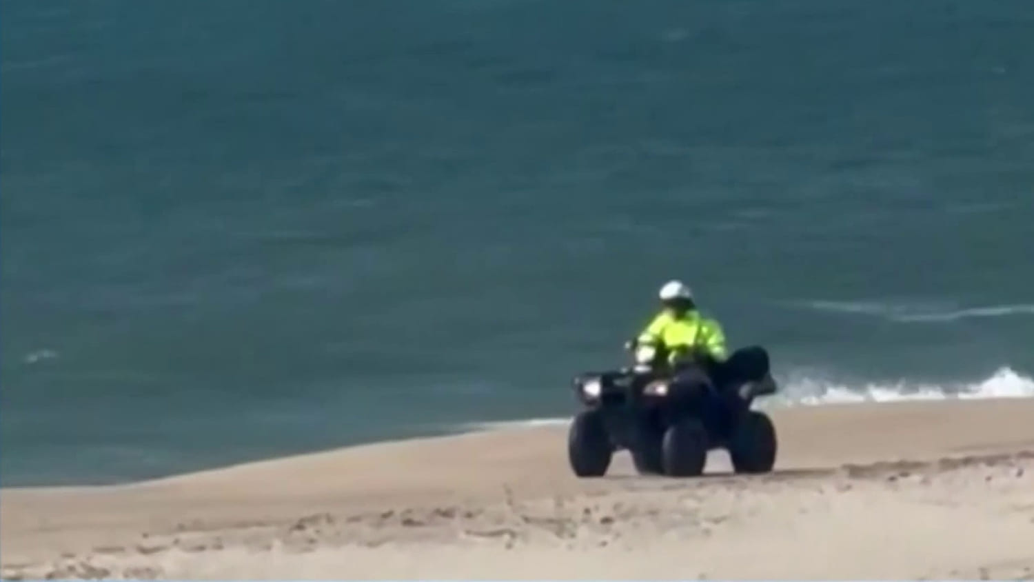 Guardia Costera suspende búsqueda tras caída de avión ambulancia frente a costas de Massachusetts