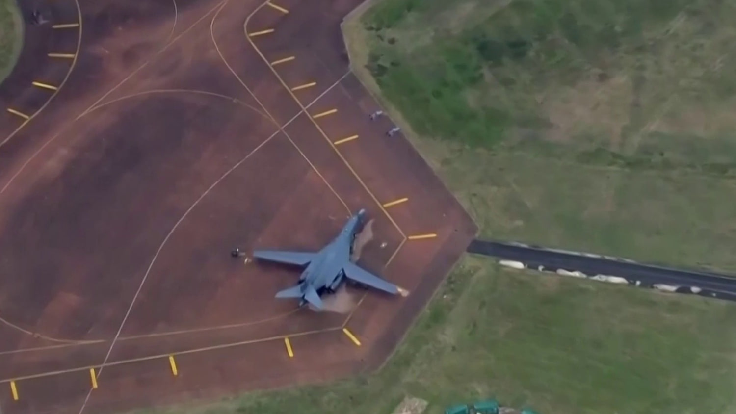 Estados Unidos retira sus bombarderos de una base británica blanco de un presunto complot terrorista