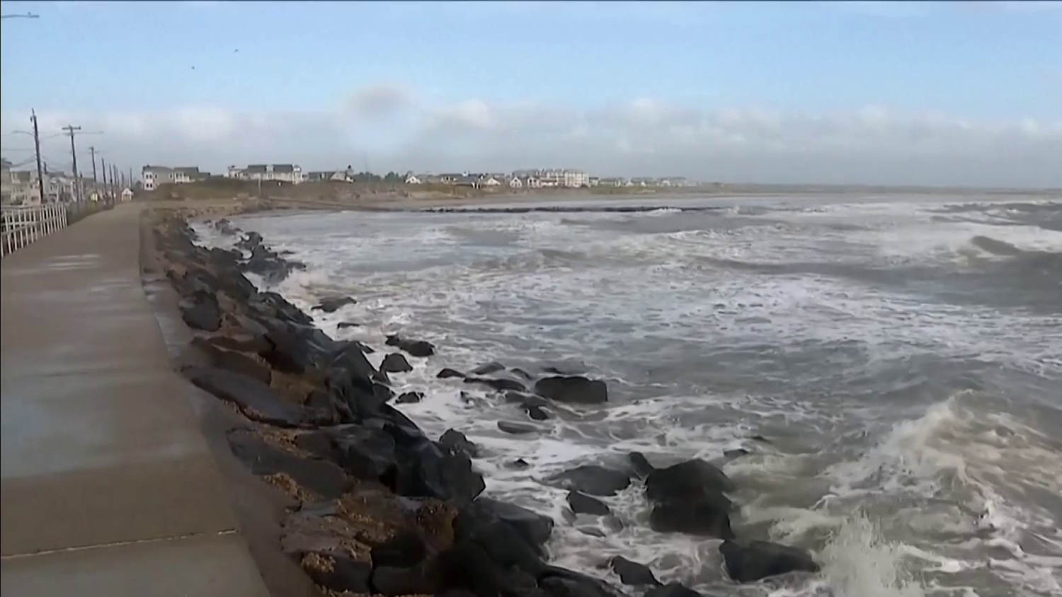 El primer nor'easter de la temporada desata fuertes inundaciones y vientos en la Costa Este