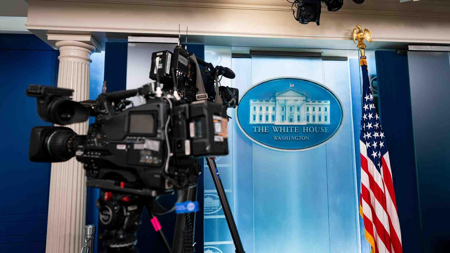 Los periodistas de CNN, MS NOW, Politico reingresan a la Casa Blanca tras la orden de un juez