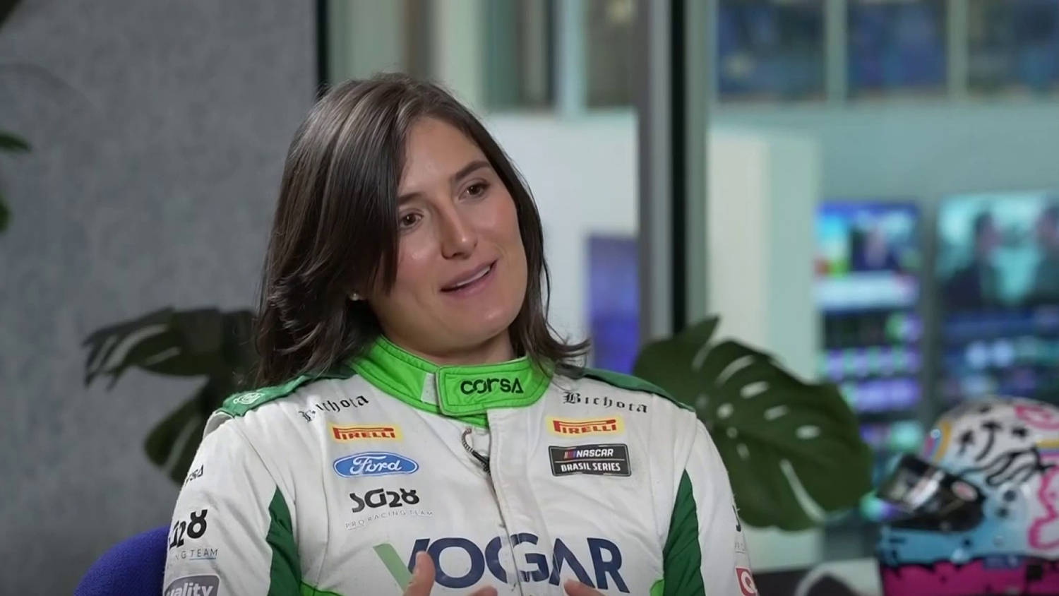 Conozca a la piloto colombiana que hace historia en el automovilismo con el patrocinio de Karol G