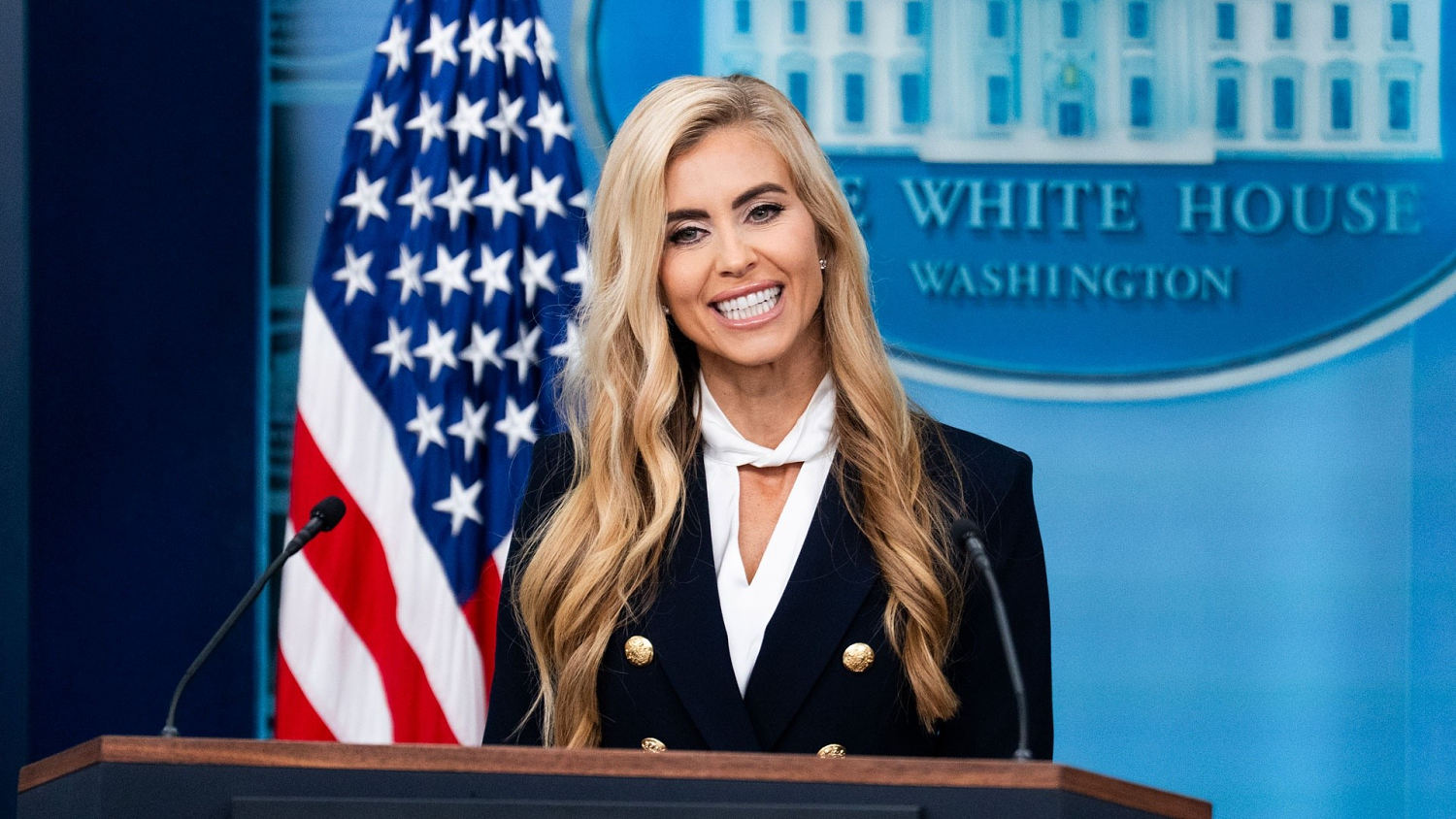 Crecen los cuestionamientos por el nombramiento de Katie Zacharia como secretaria de prensa de Trump