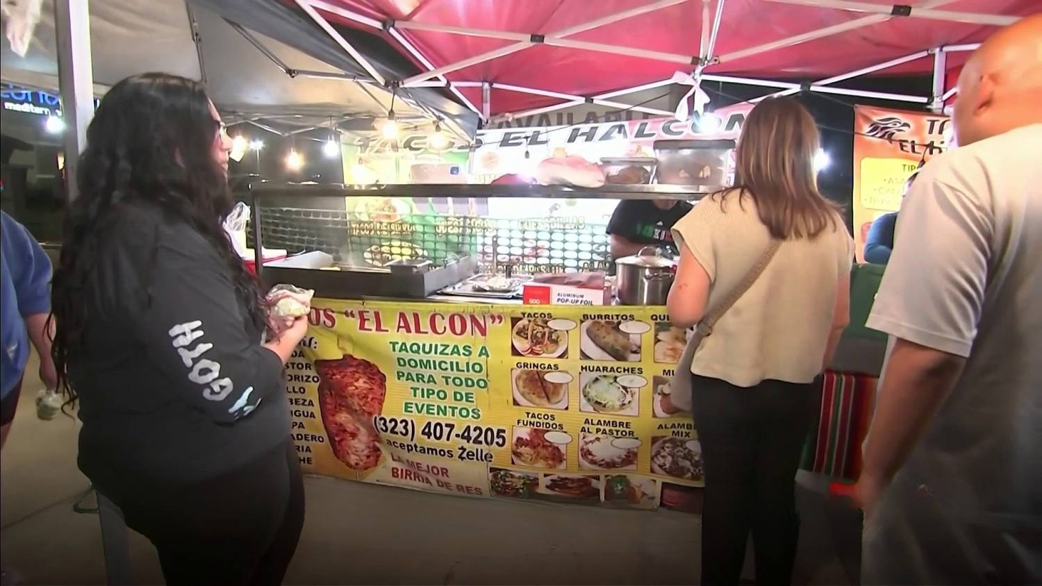 Se disculpa mujer que insultó a taqueros en California: "Fue una estupidez (...) estoy embarazada"