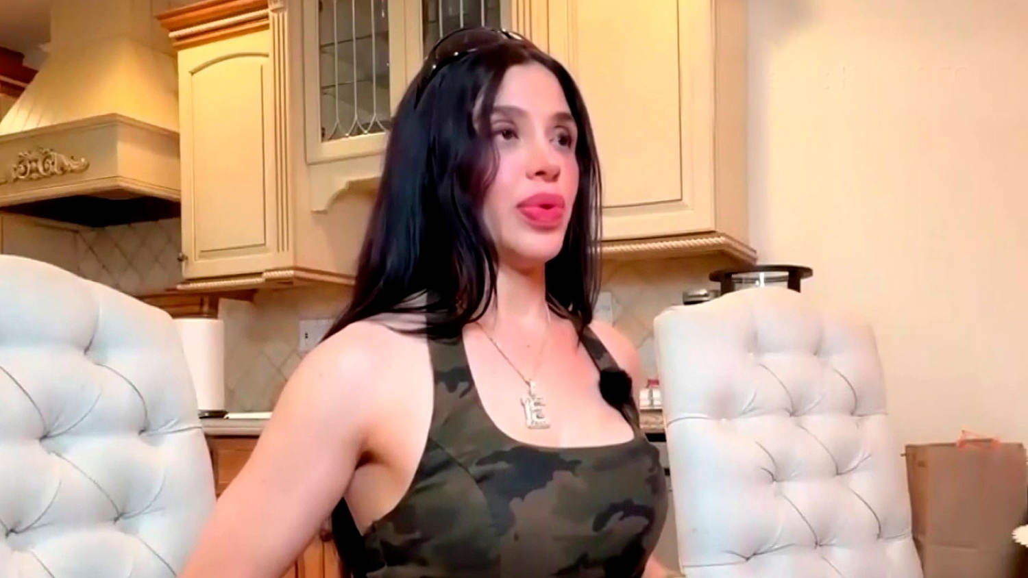 Emma Coronel dice que sus hijas tienen una "comunicación muy hermosa" con 'El Chapo'
