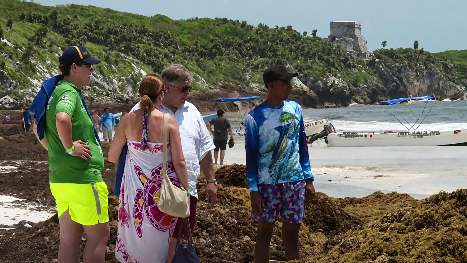 La caída del turismo en Tulum preocupa a comerciantes por el sargazo y las denuncias de extorsión
