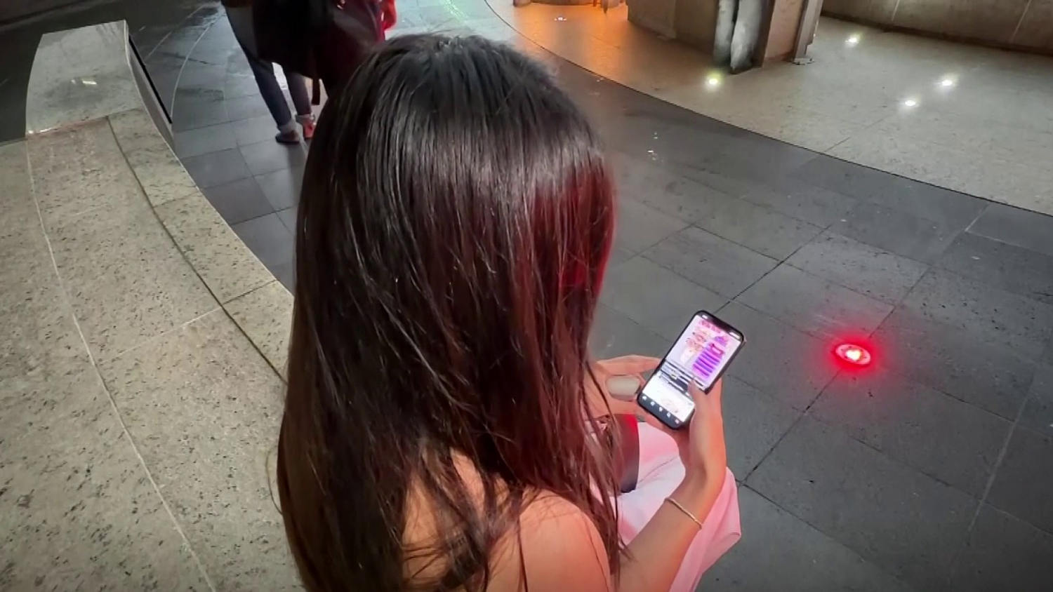 México establece regulaciones al contenido en redes sociales para proteger a los menores
