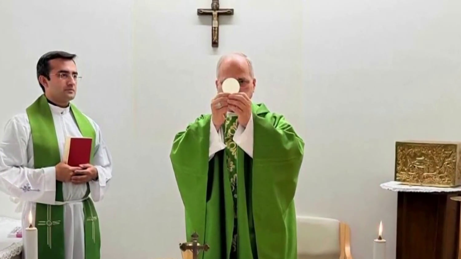 Difunden las primeras imágenes del papa León XIV tras su cirugía de pulmón