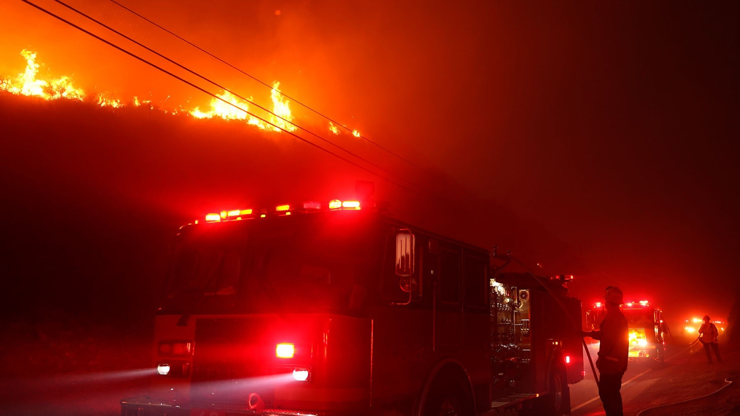 Dos grandes incendios han consumido más de 1,000 acres en el sur de California