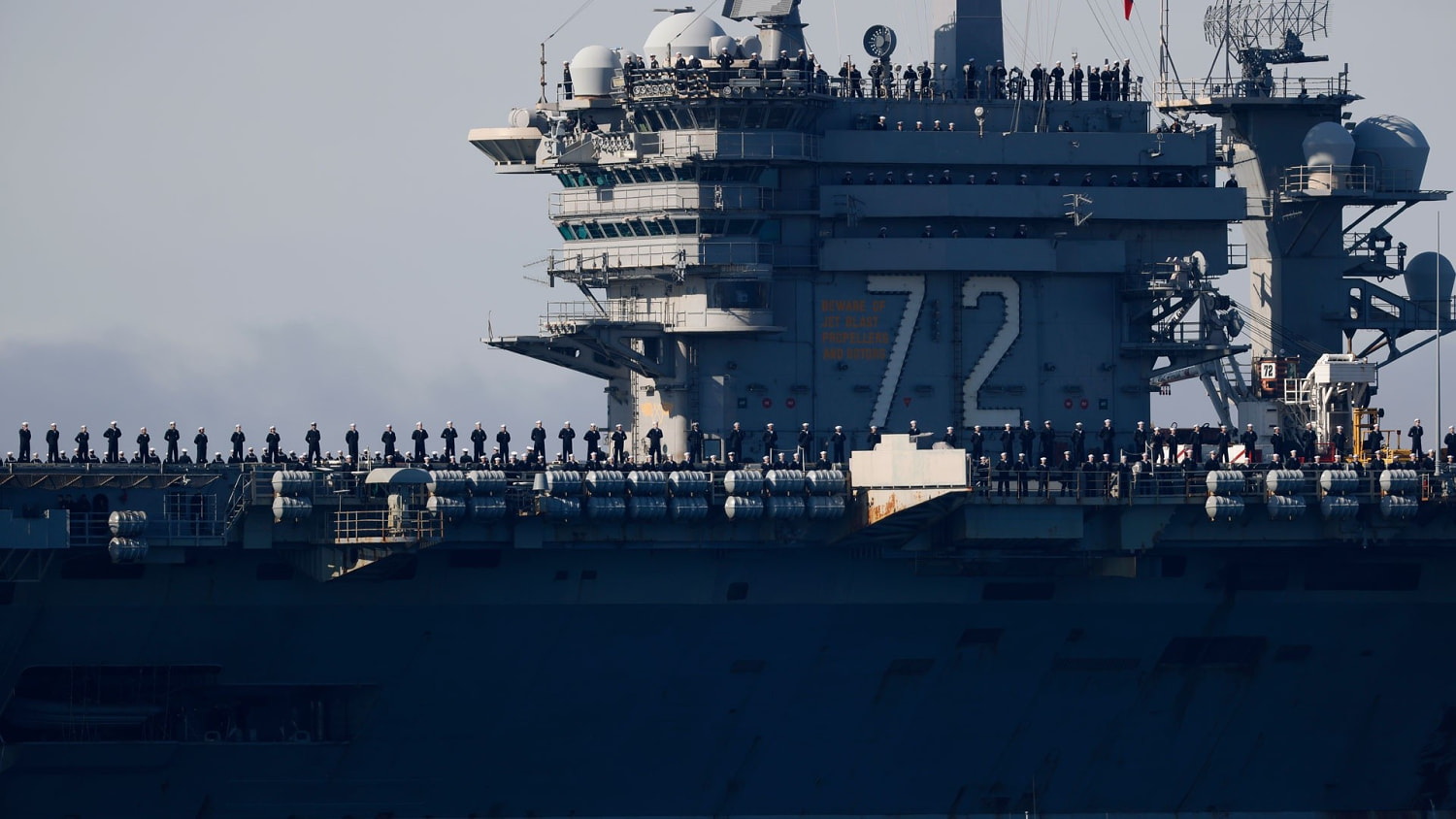 Regresa a EE.UU. el portaaviones USS Lincoln tras pasar más de 300 días en altamar