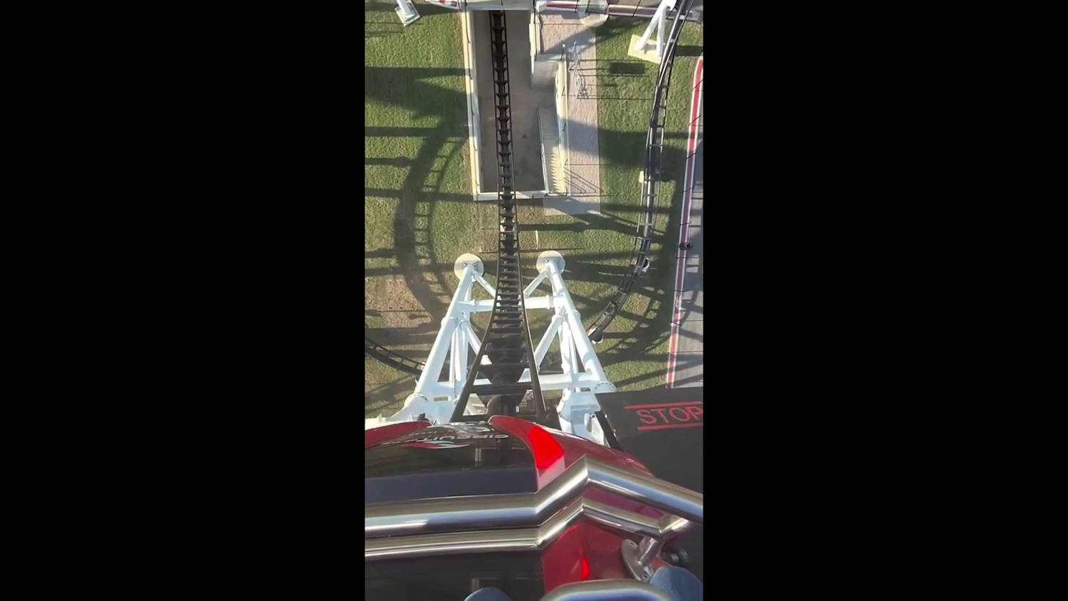 Evacúan de una montaña rusa a 19 personas en Texas