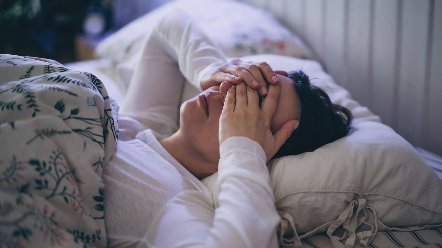 Investigadores relacionan el insomnio con un mayor riesgo de demencia y otros problemas mentales