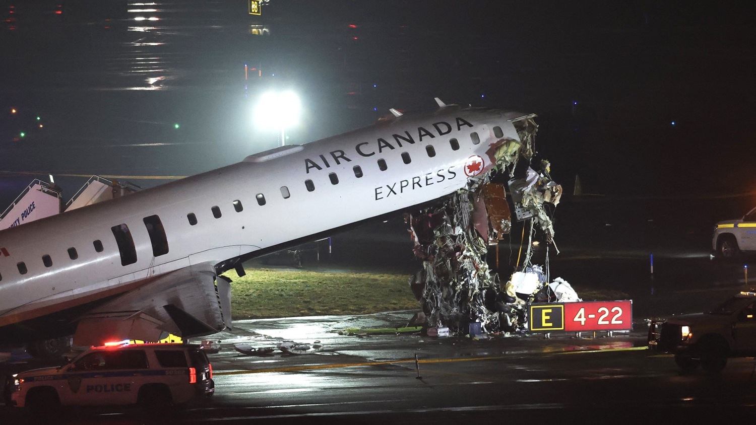Canada Air Jet and Firetruck Collide at LaGuardia, Killing 2 Pilots