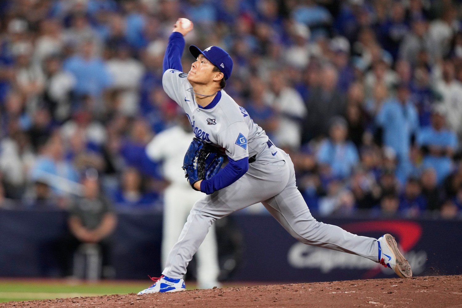 World Series Game 2 result: Dodgers defeat Blue Jays 5-1 to even series behind dominant pitching performance from Yoshinobu Yamamoto