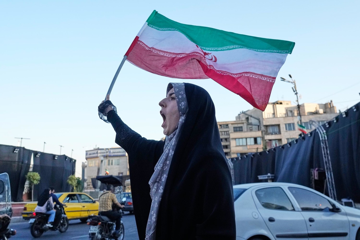 Regional coverage of the tentative U.S.-Iran deal and the closed Strait of Hormuz