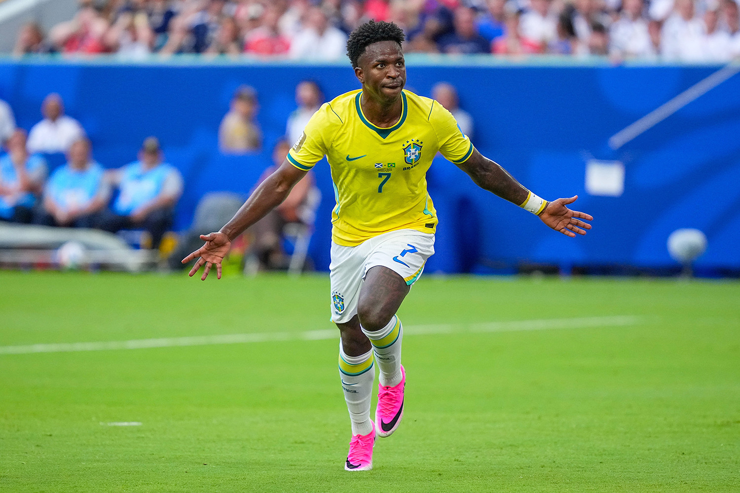 Vinícius Júnior in action for Brazil during the World Cup