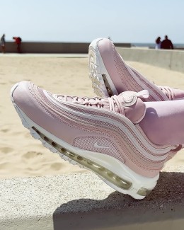 ladies walking shoes go outdoors