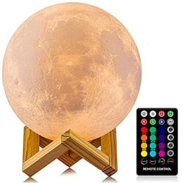 3D Moon Lamp Is the Perfect Home Gift for the Holidays