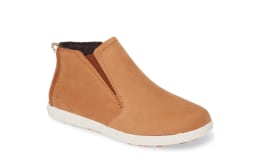 Why I love my pair of OluKai Hawai iloa Manu Hope sneakers