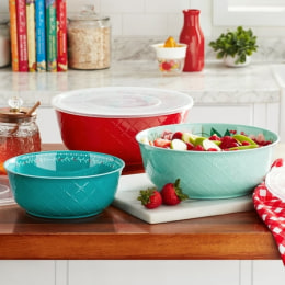 The Pioneer Woman Just Dropped Her Holiday Kitchen Collection