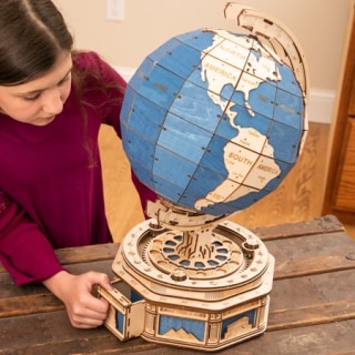 Fat Brain Toys PuzzleGears Globe