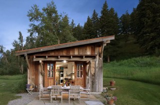 Carriage House in Big Sky Country