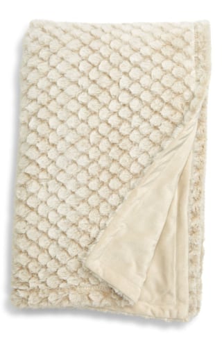 Diamond Plush Throw