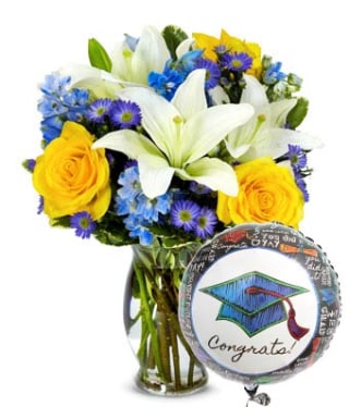Graduation Bouquet &amp; Balloon