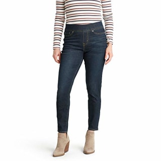 Signature by Levi Strauss &amp; Co. Gold Label Women's Totally Shaping Pull-on Skinny Jeans, Stormy Sky, 2