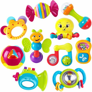 32 gifts for a 6 month old baby to help develop their mind