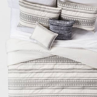 Threshold Tatiana Comforter Set