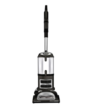 Shark Navigator Lift-Away DLX Vacuum Cleaner