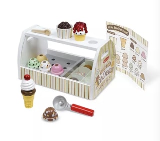 Melissa & Doug Scoop & Serve Ice Cream Counter